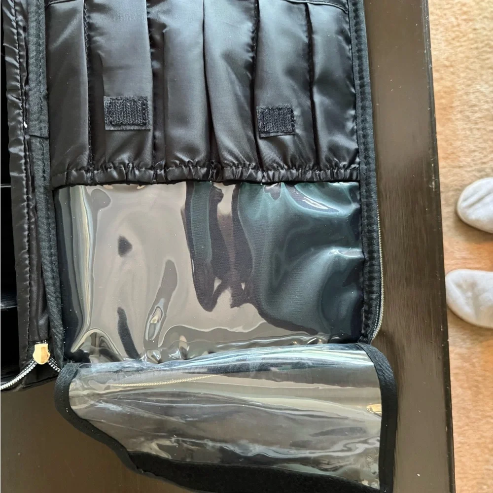 Women’s Light Flight Black Travel Organizer Bag with Gold Zipper
